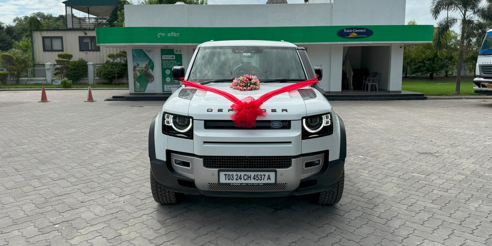 Land Rover Defender Luxury SUV Wedding Cars Hire Punjab